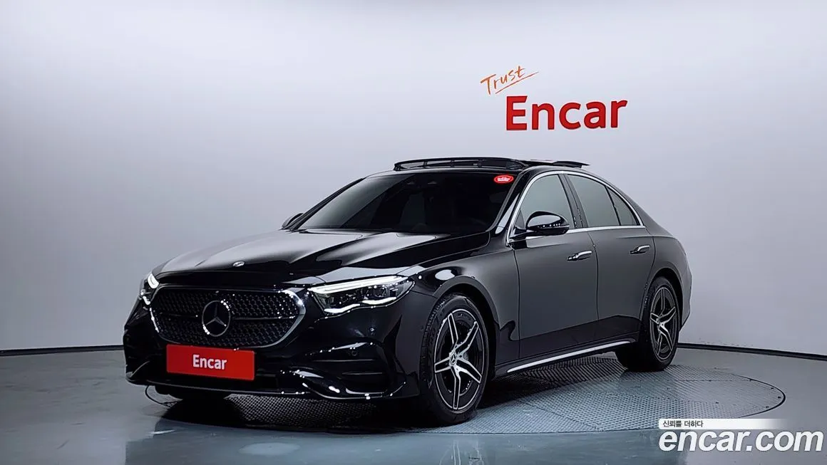 Mercedes-Benz E-Class — фото 1