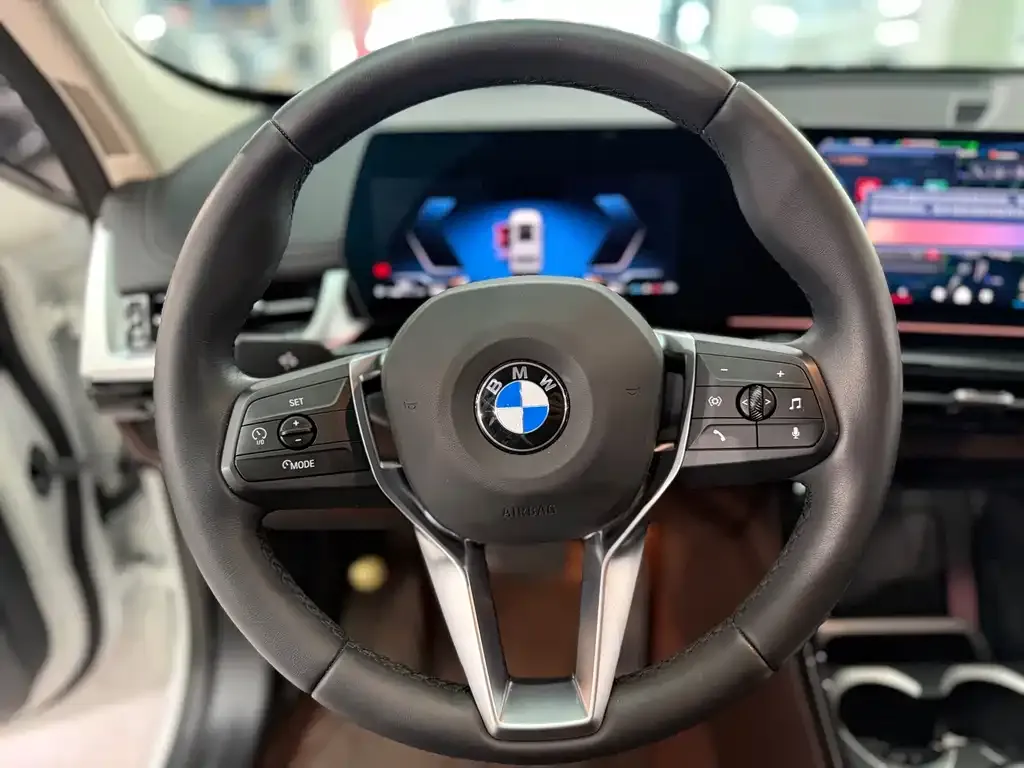 BMW X1 — фото 2