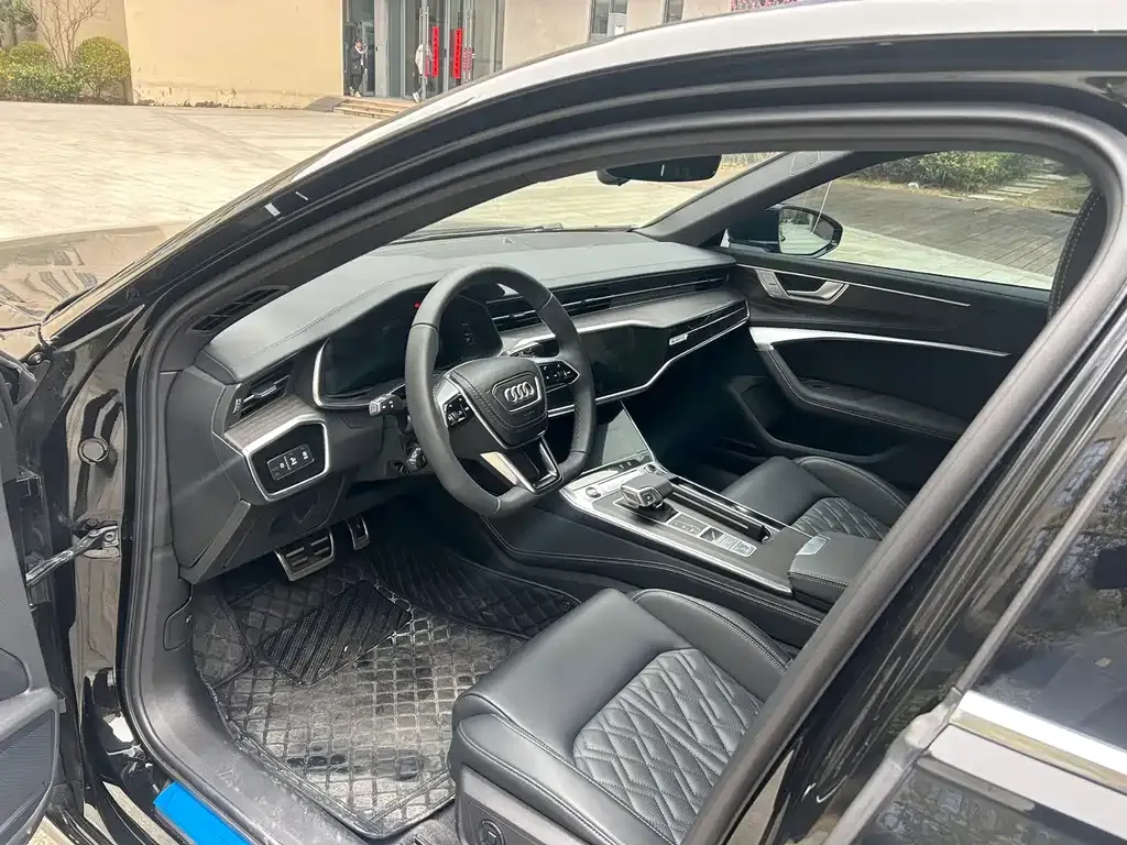 Audi A6L 2025 из CN, фото 4