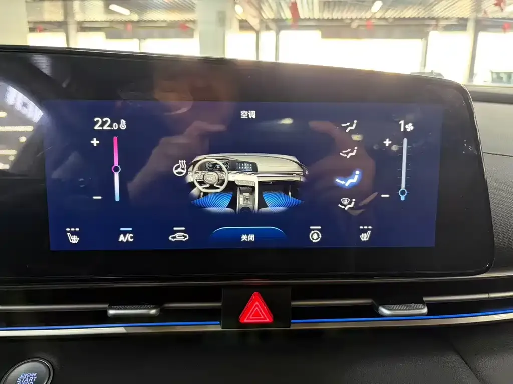 Hyundai Elantra — фото 4
