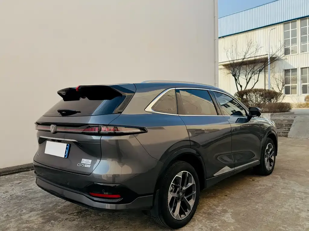 Changan CS75PLUS — фото 4