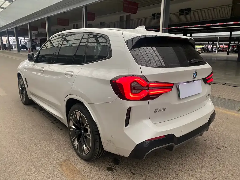 BMW iX3 2023 из CN, фото 9