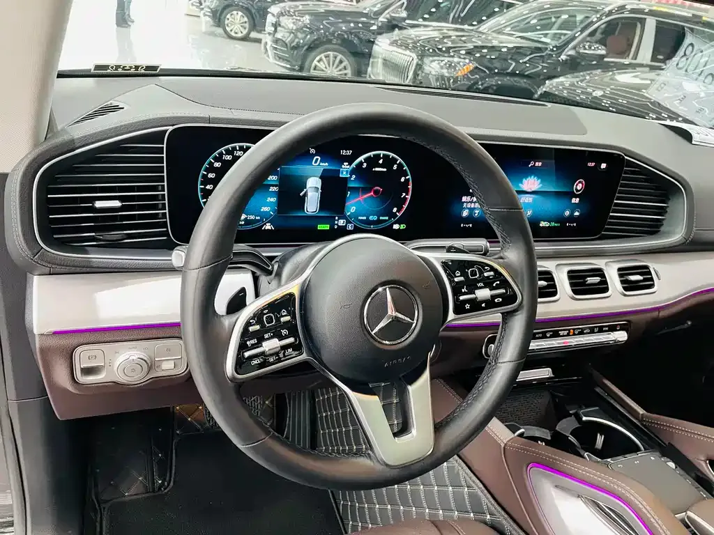 Mercedes-Benz GLE — фото 8
