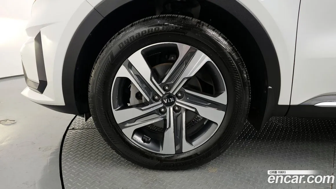 Kia Sorento — фото 7