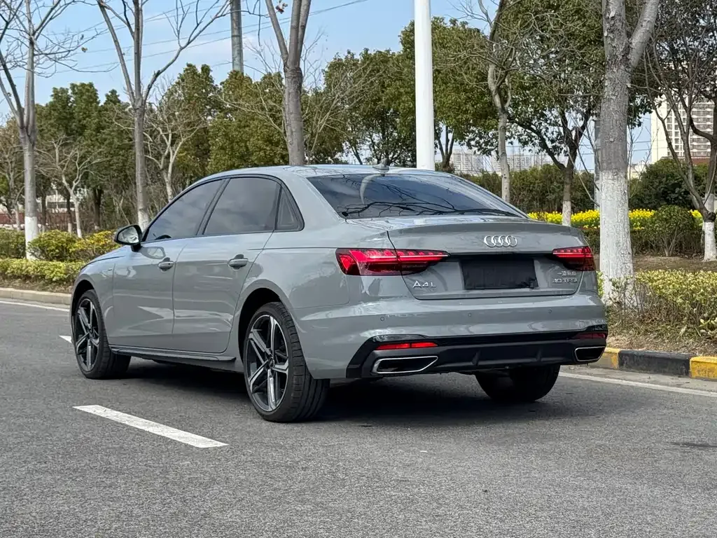 Audi A4L — фото 9