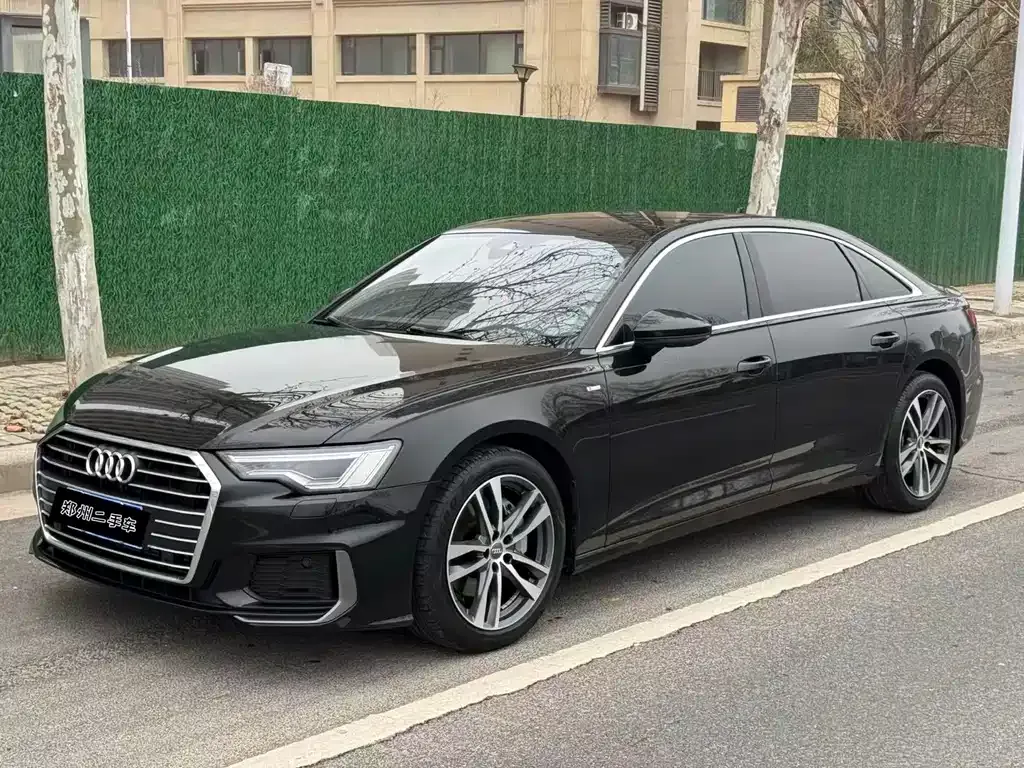 Audi A6L — фото 1