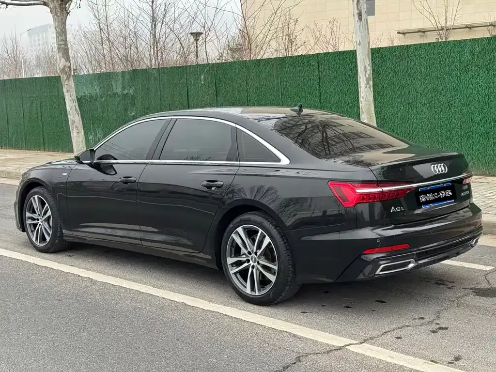 Audi A6L — фото 6