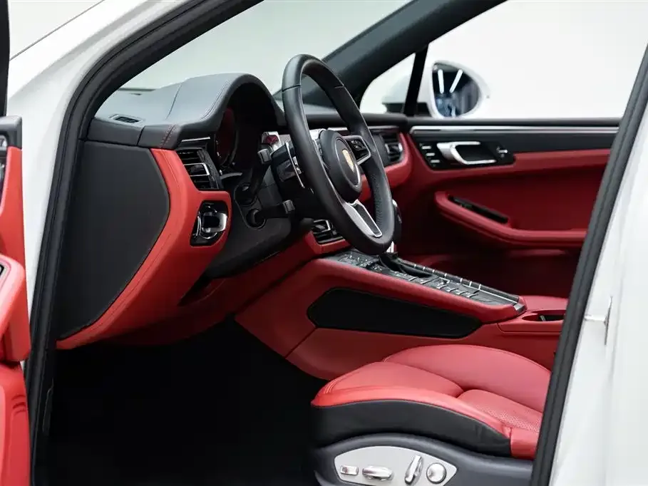 Porsche Macan — фото 6