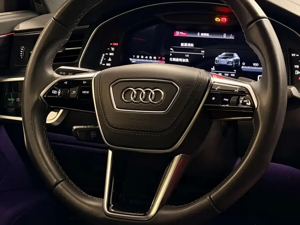 Audi A6L — фото 10