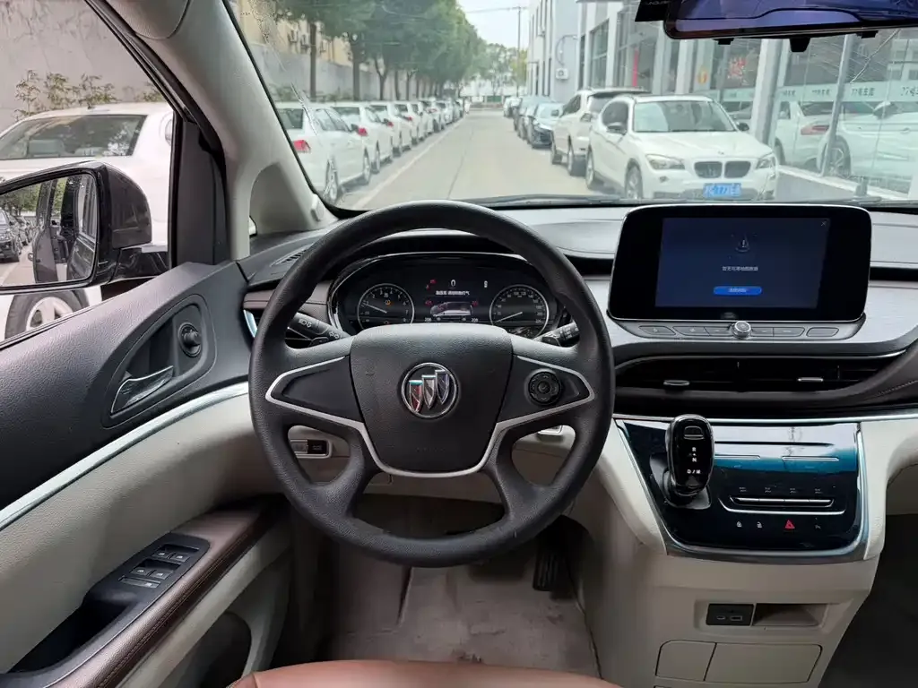 Buick GL8 2023 из CN, фото 7