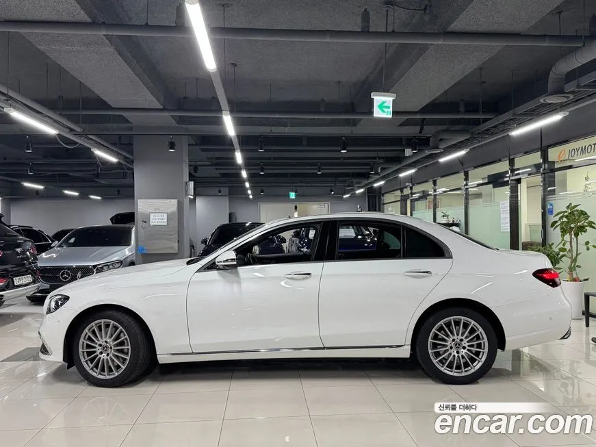 Mercedes-Benz E-Class 2023 из KR, фото 2