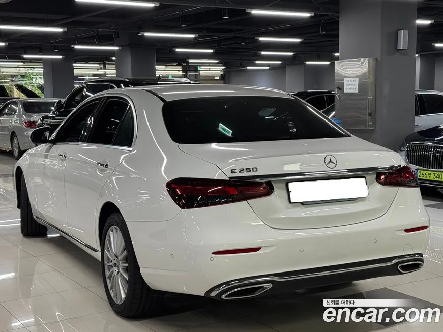Mercedes-Benz E-Class 2023 из KR, фото 4