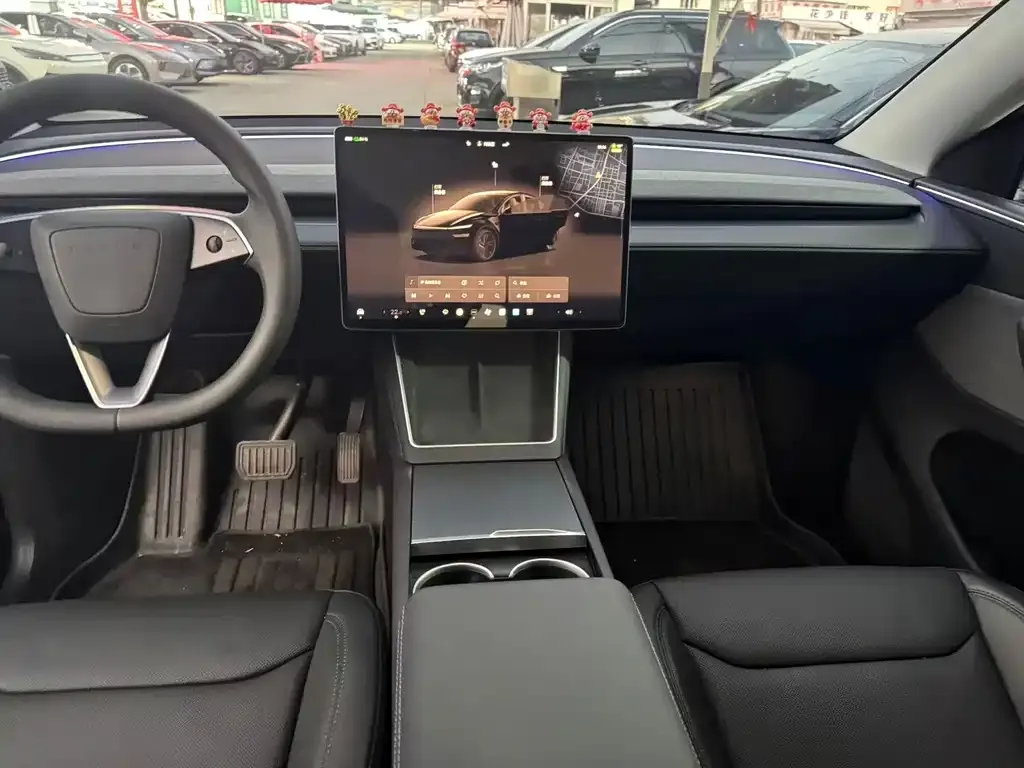 Tesla Model Y — фото 3