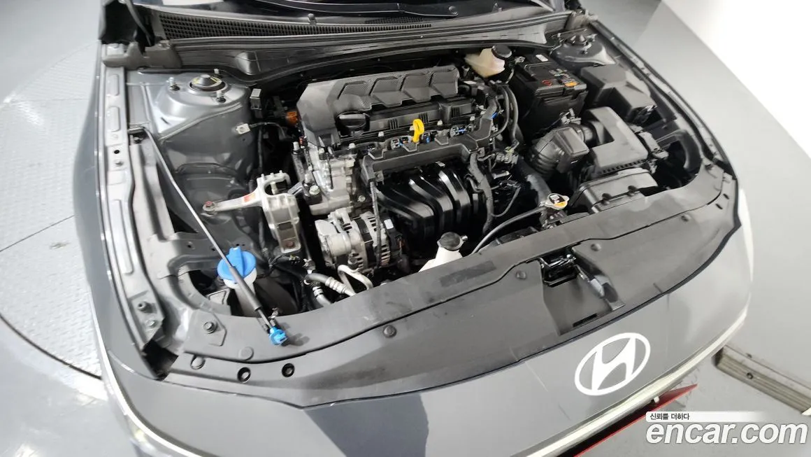 Hyundai AVANTE — фото 4