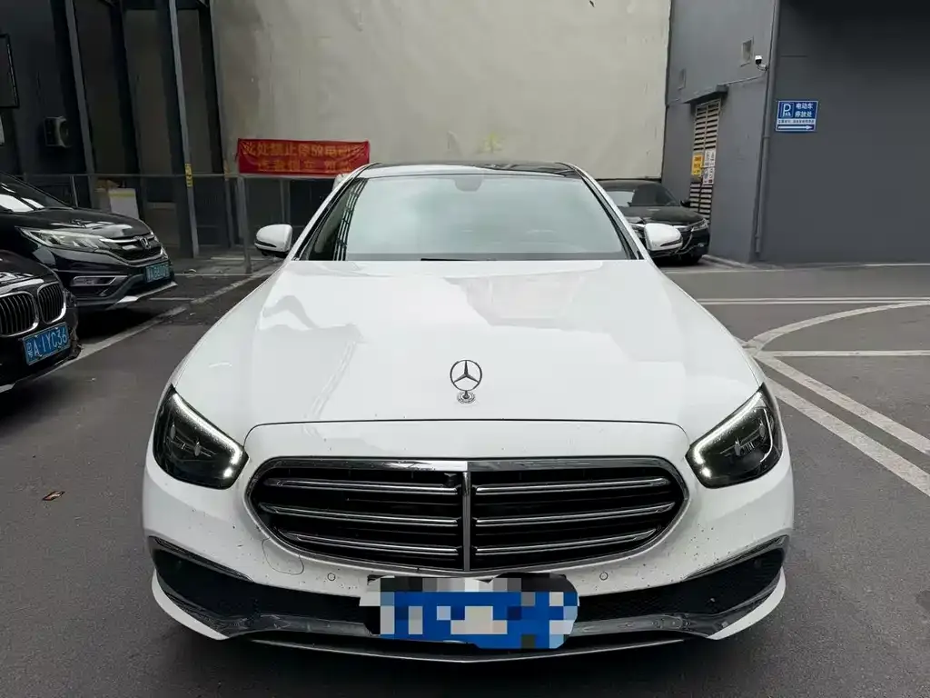 Mercedes-Benz E-Class 2022 из CN, фото 1