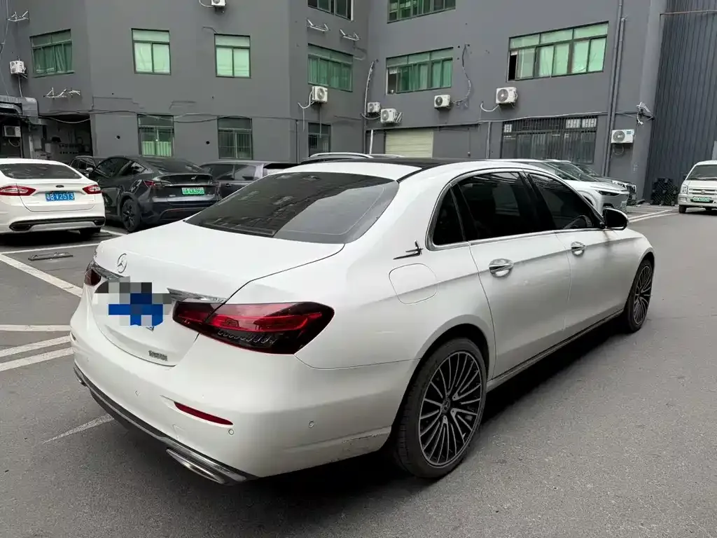Mercedes-Benz E-Class 2022 из CN, фото 9
