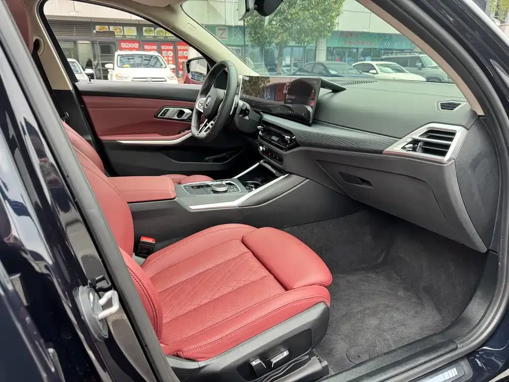 BMW 3 Series 2025 из CN, фото 10