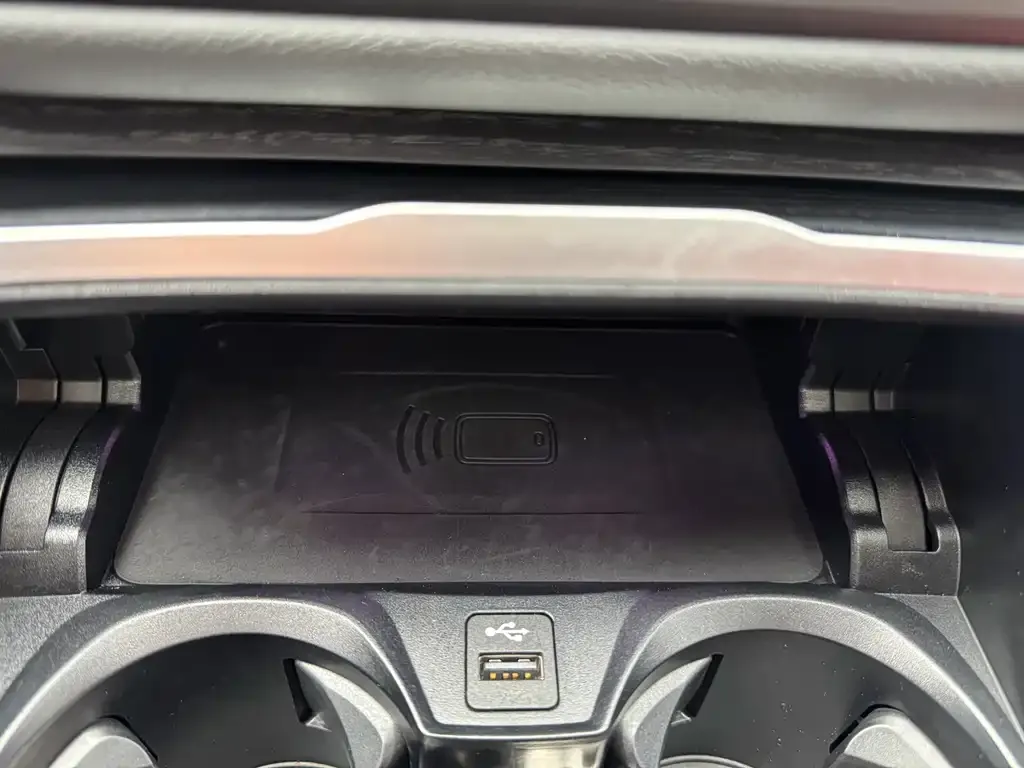BMW 3 Series 2025 из CN, фото 4