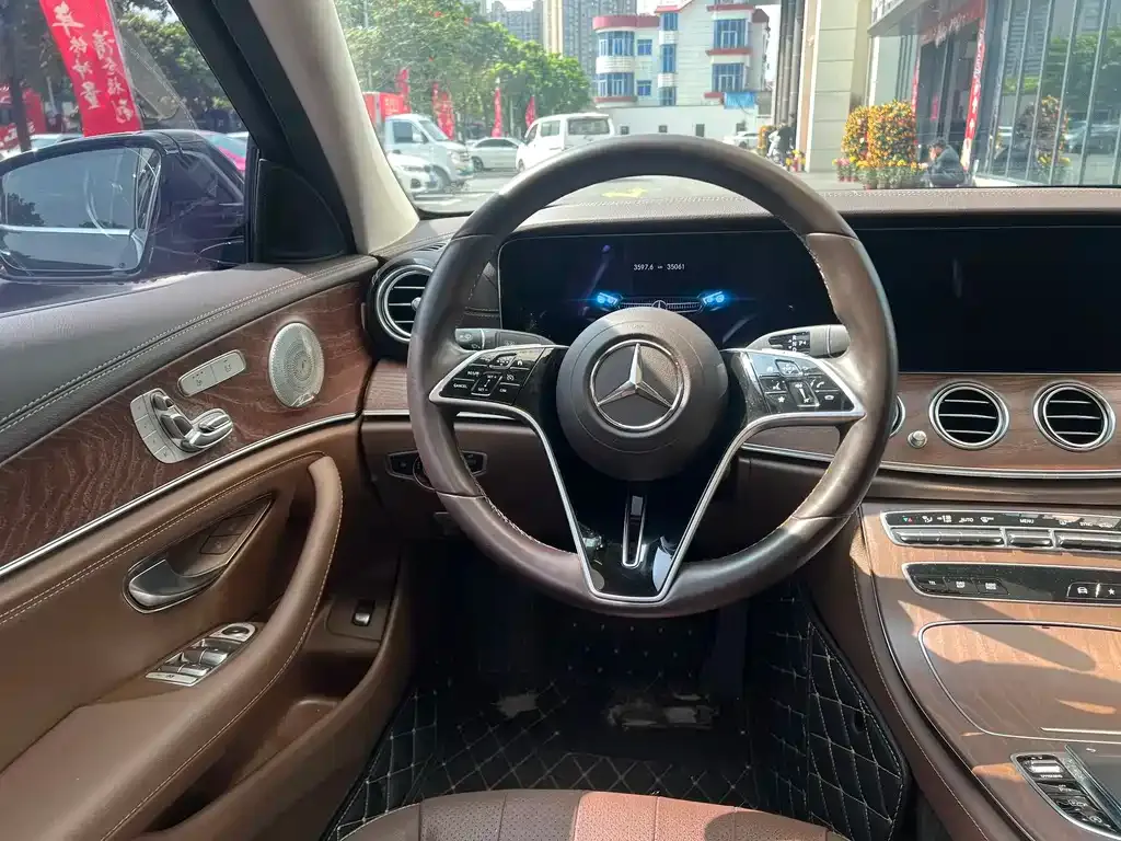 Mercedes-Benz E-Class 2023 из CN, фото 3