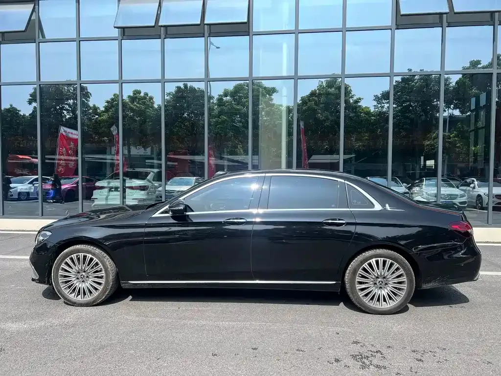 Mercedes-Benz E-Class 2023 из CN, фото 8