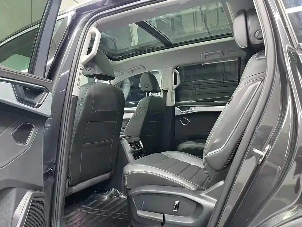 Volkswagen Talagon 2022 из CN, фото 9