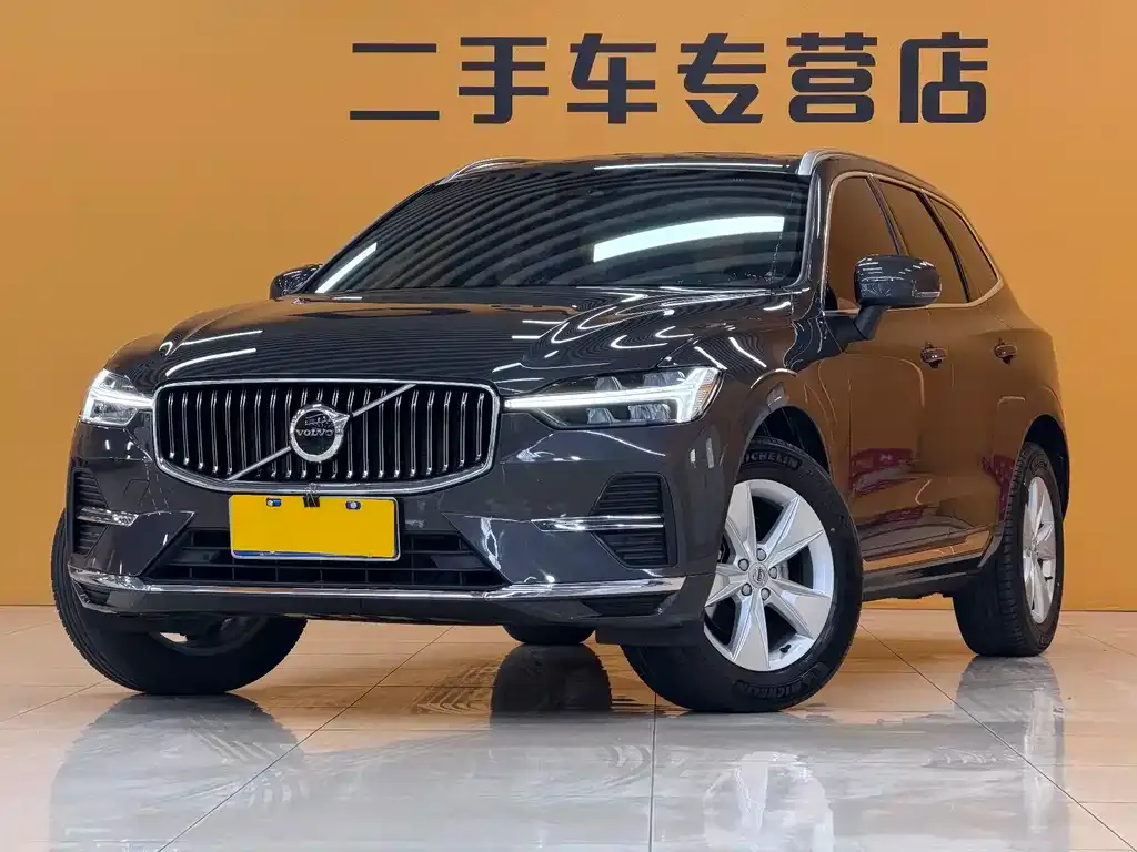 Volvo XC60 — фото 1