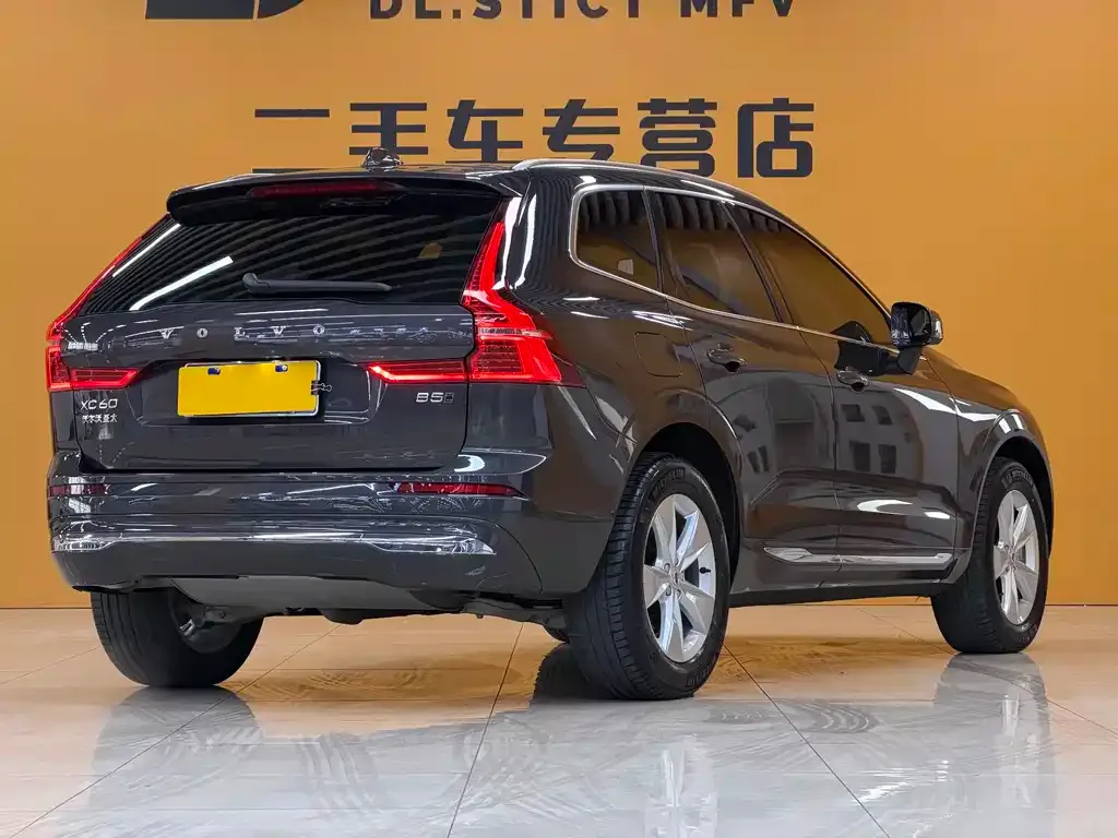 Volvo XC60 — фото 2