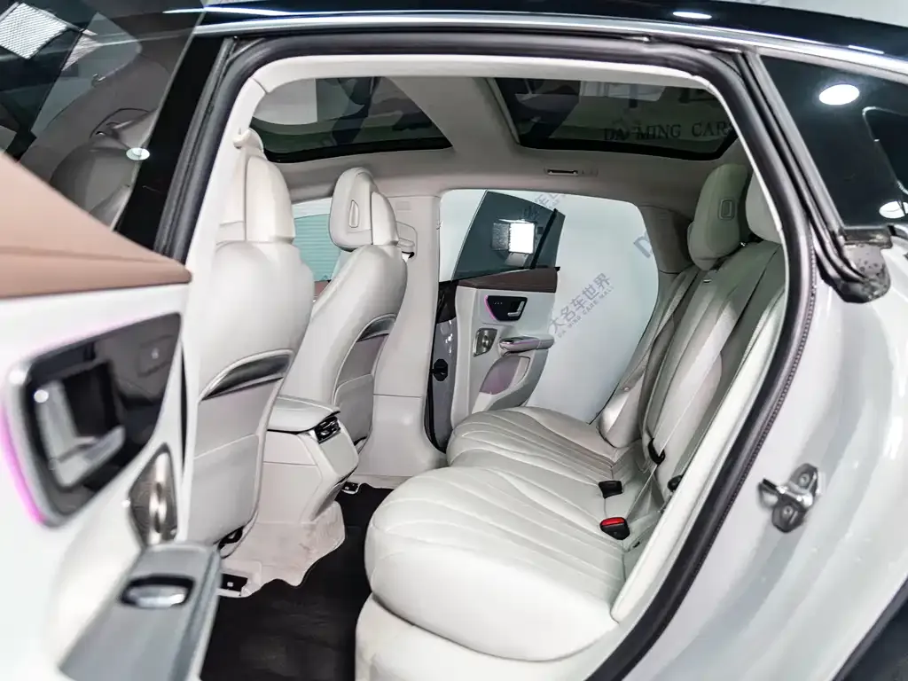 Mercedes-Benz EQE 2025 из CN, фото 2