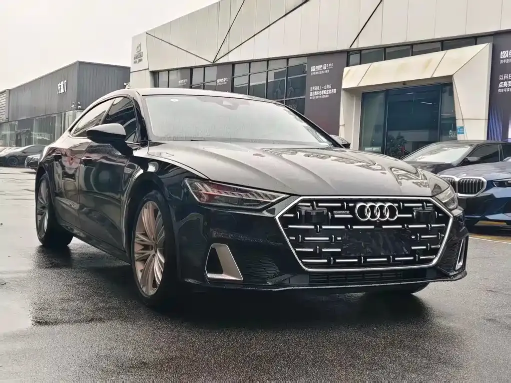 Audi A7L — фото 2