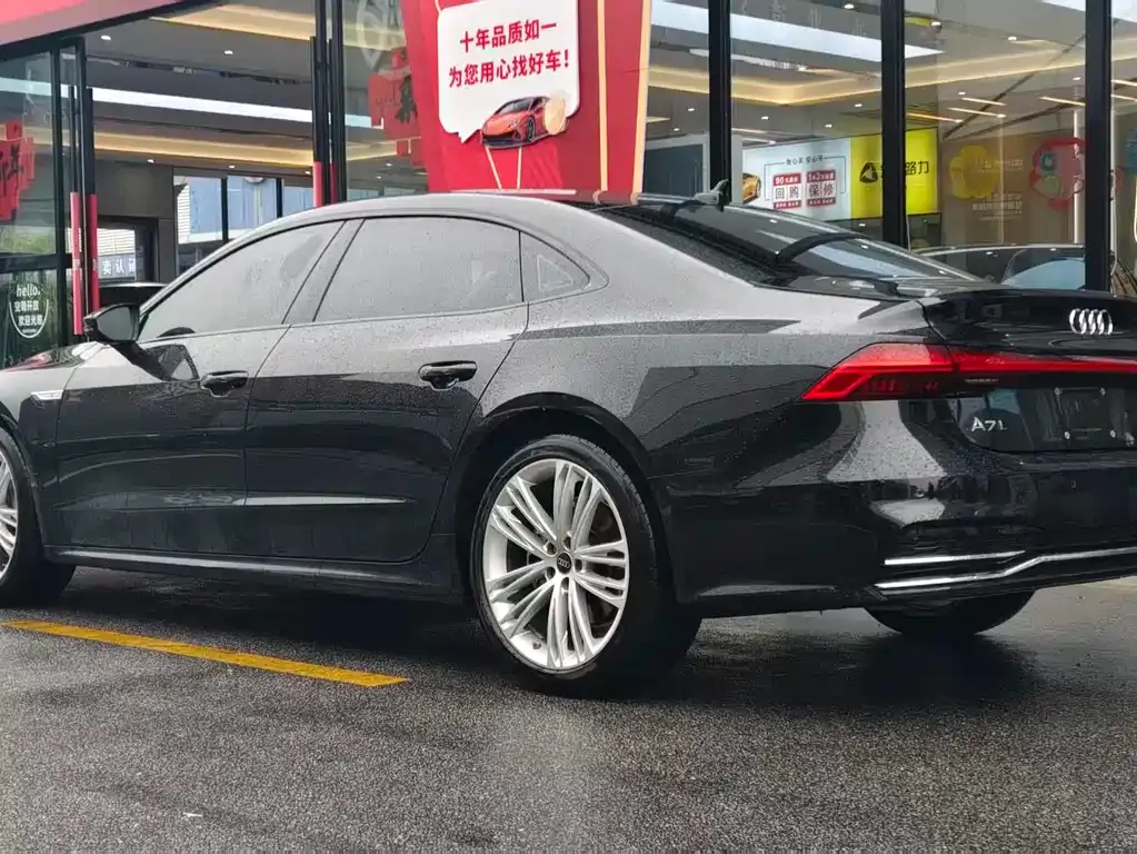 Audi A7L — фото 5