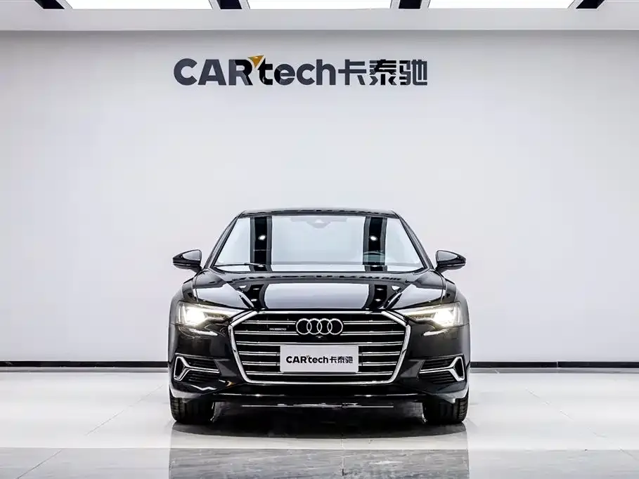 Audi A6L — фото 1