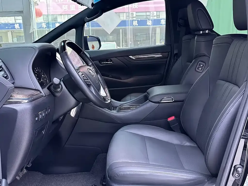 Toyota Alphard 2021 из CN, фото 3