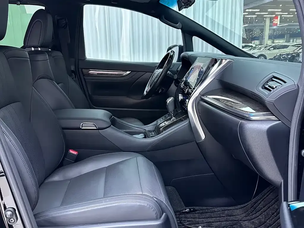 Toyota Alphard 2021 из CN, фото 4