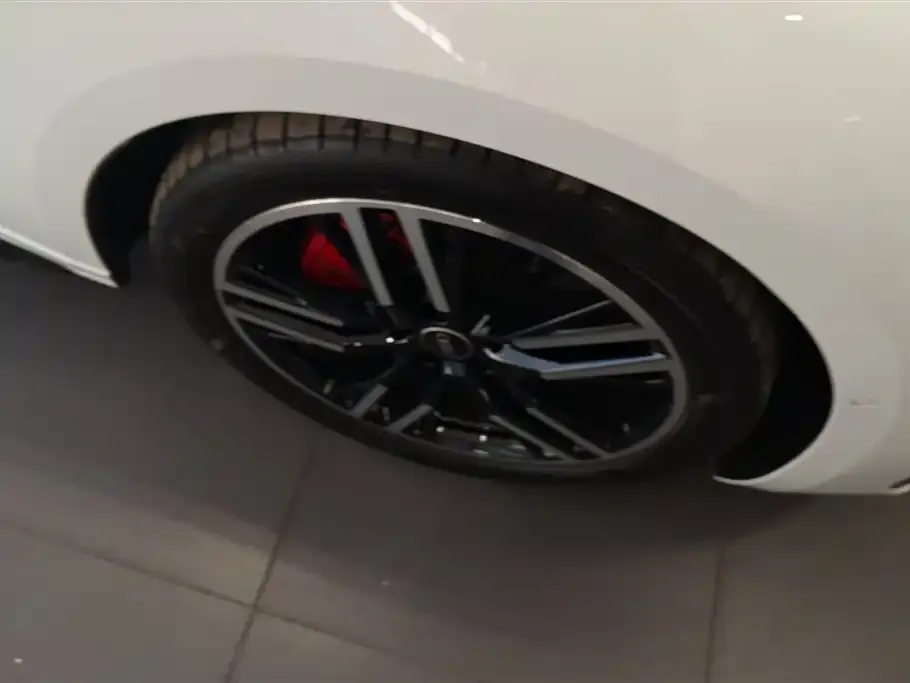 Audi A5L 2025 из CN, фото 8