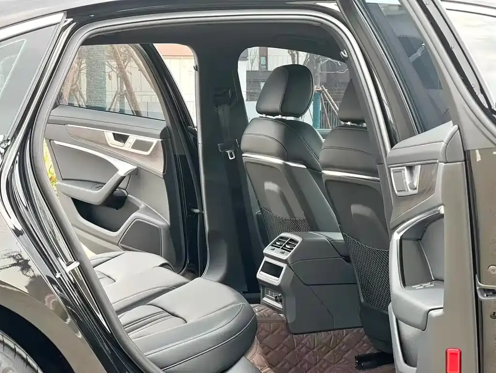 Audi A6L 2025 из CN, фото 9
