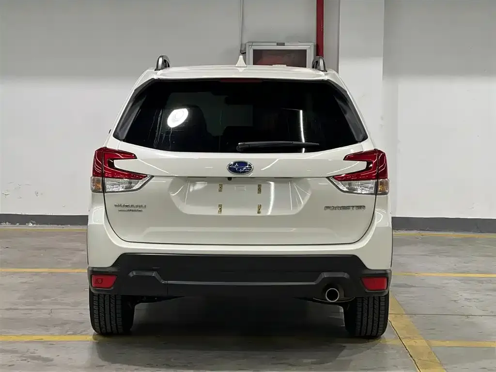 Subaru Forester — фото 2