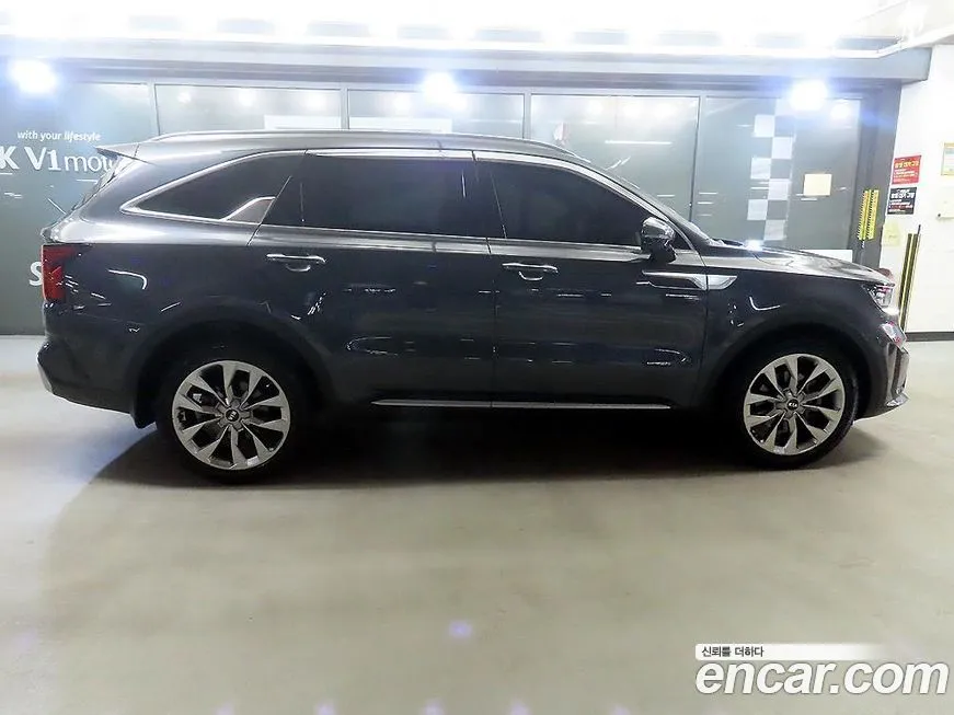 Kia Sorento — фото 6