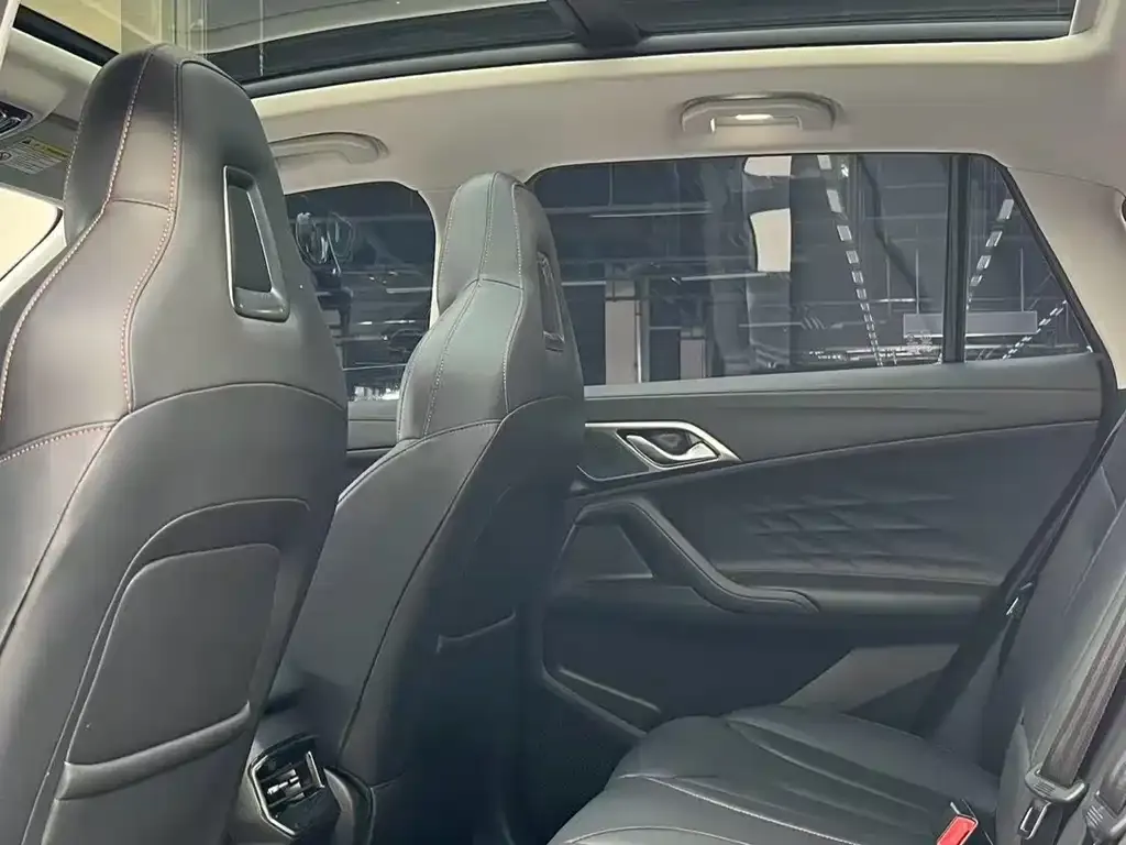 Roewe RX5 2023 из CN, фото 5
