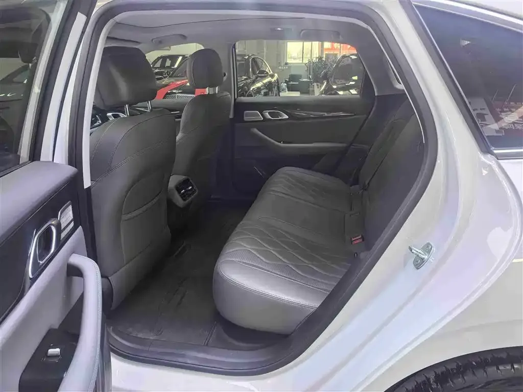 Geely 银河A7 2025 из CN, фото 2