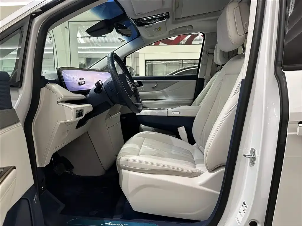 Buick GL8 Hybrid — фото 7