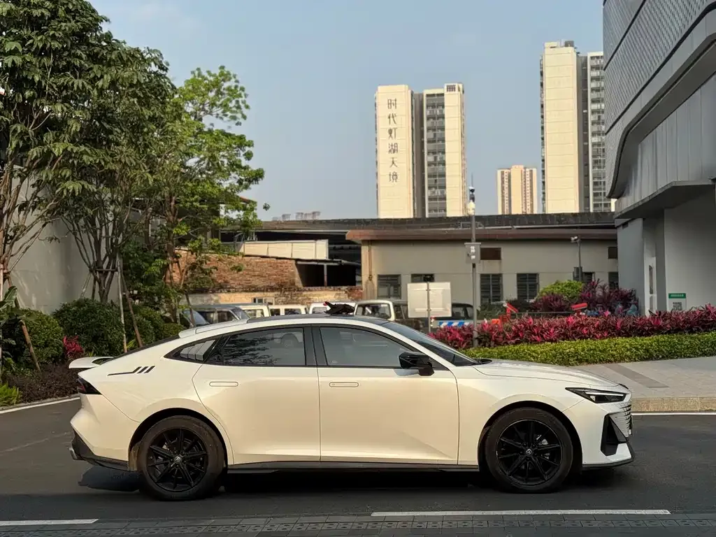Changan UNI-V 2024 из CN, фото 8