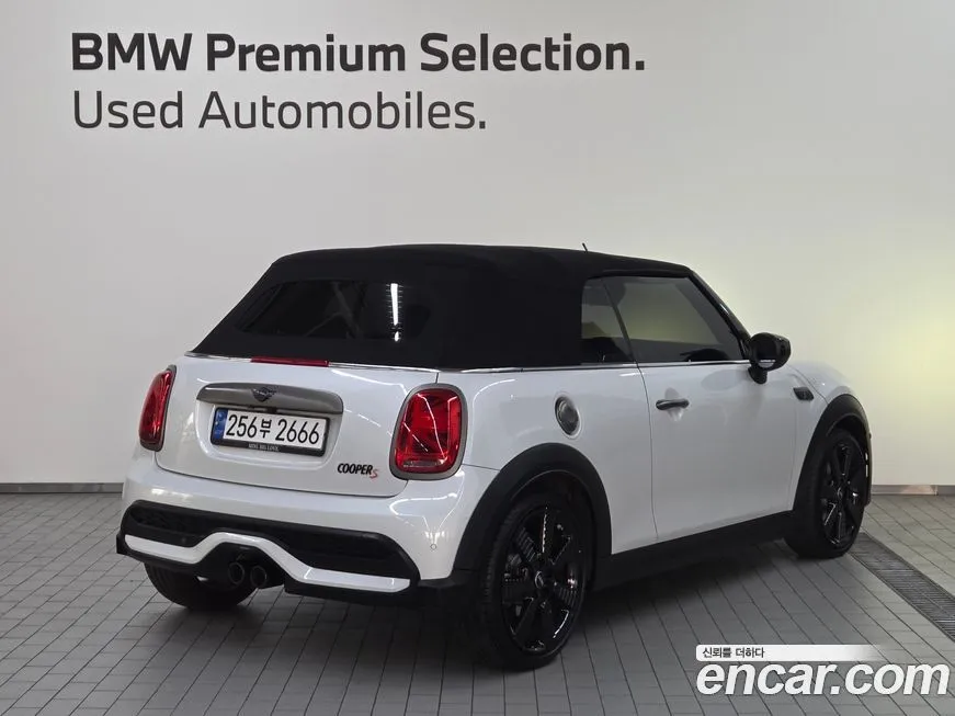 Mini Cooper Convertible 2024 из KR, фото 7