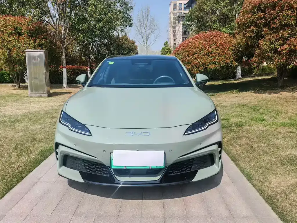 BYD Seal 06GT — фото 9