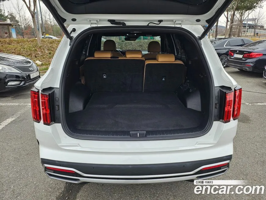 Kia Sorento — фото 9
