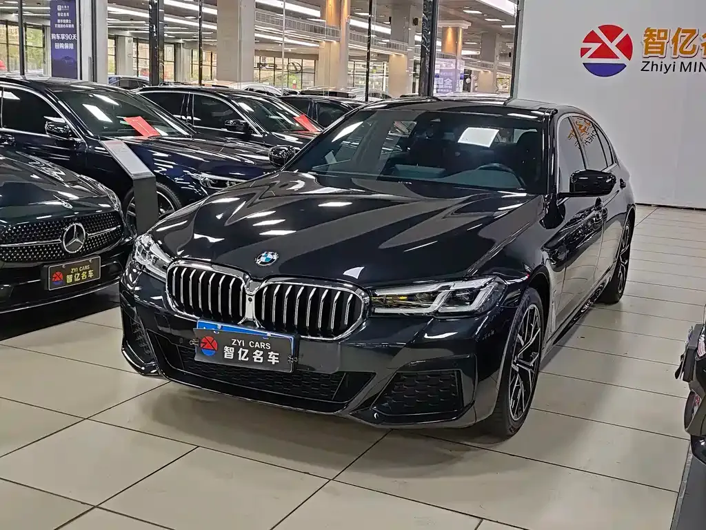 BMW 5 Series — фото 1