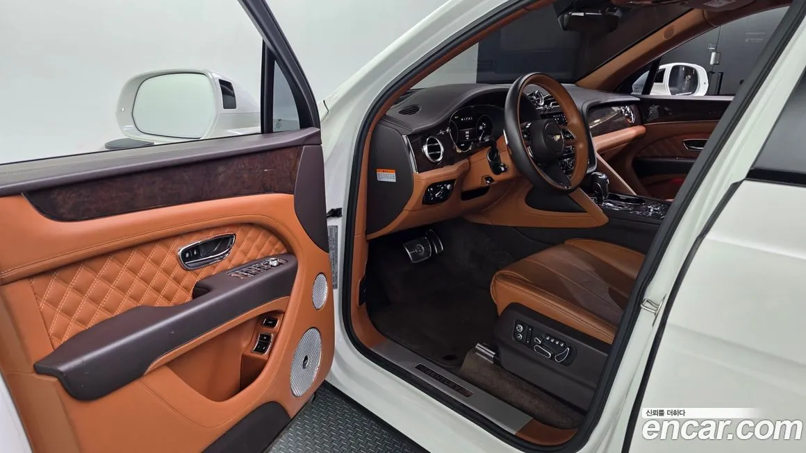 Bentley Bentayga 2021 из KR, фото 9