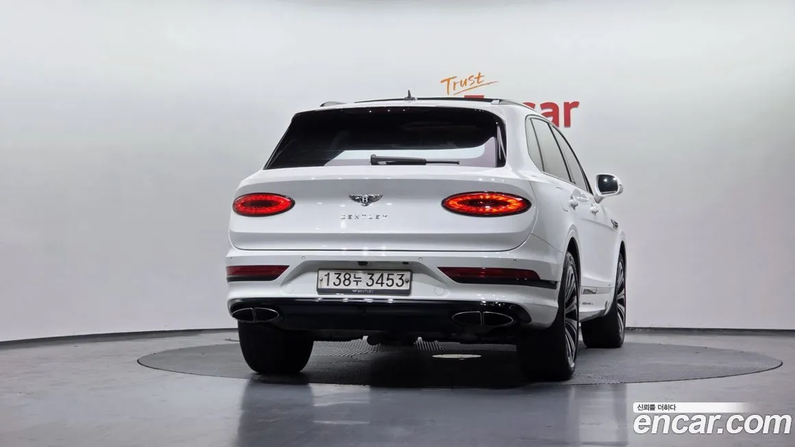 Bentley Bentayga 2021 из KR, фото 2