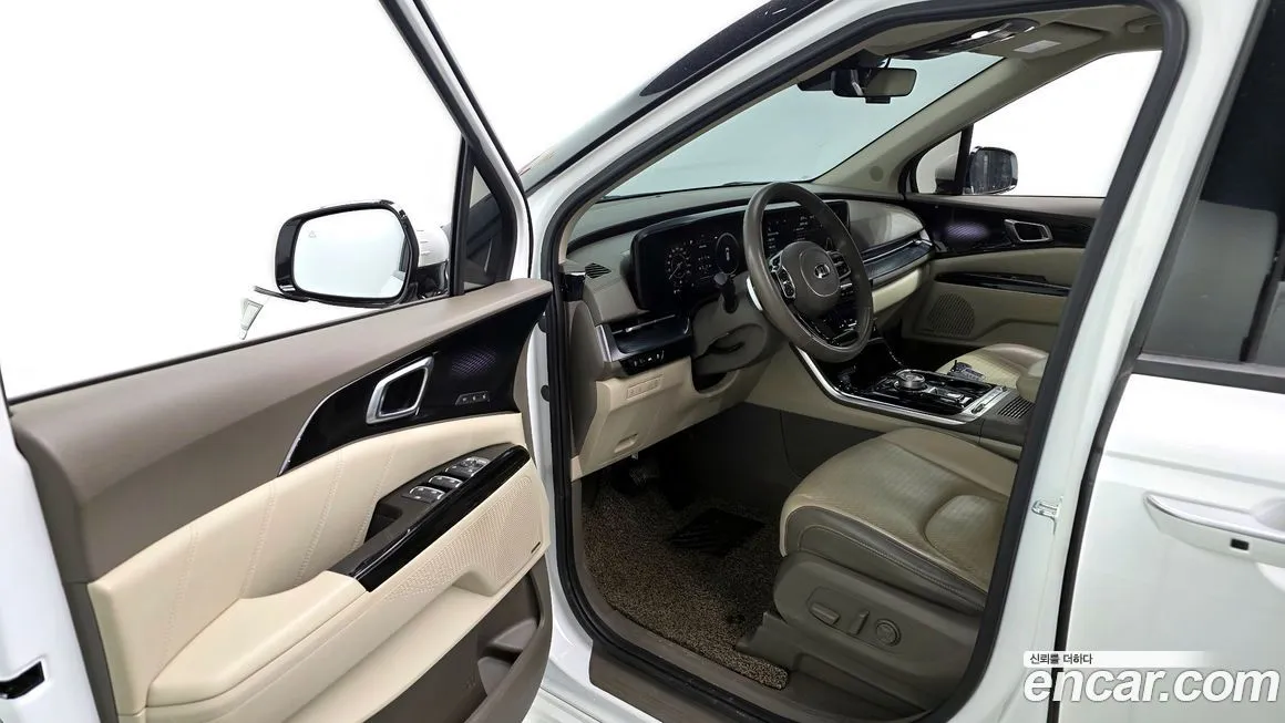 Kia Carnival — фото 4