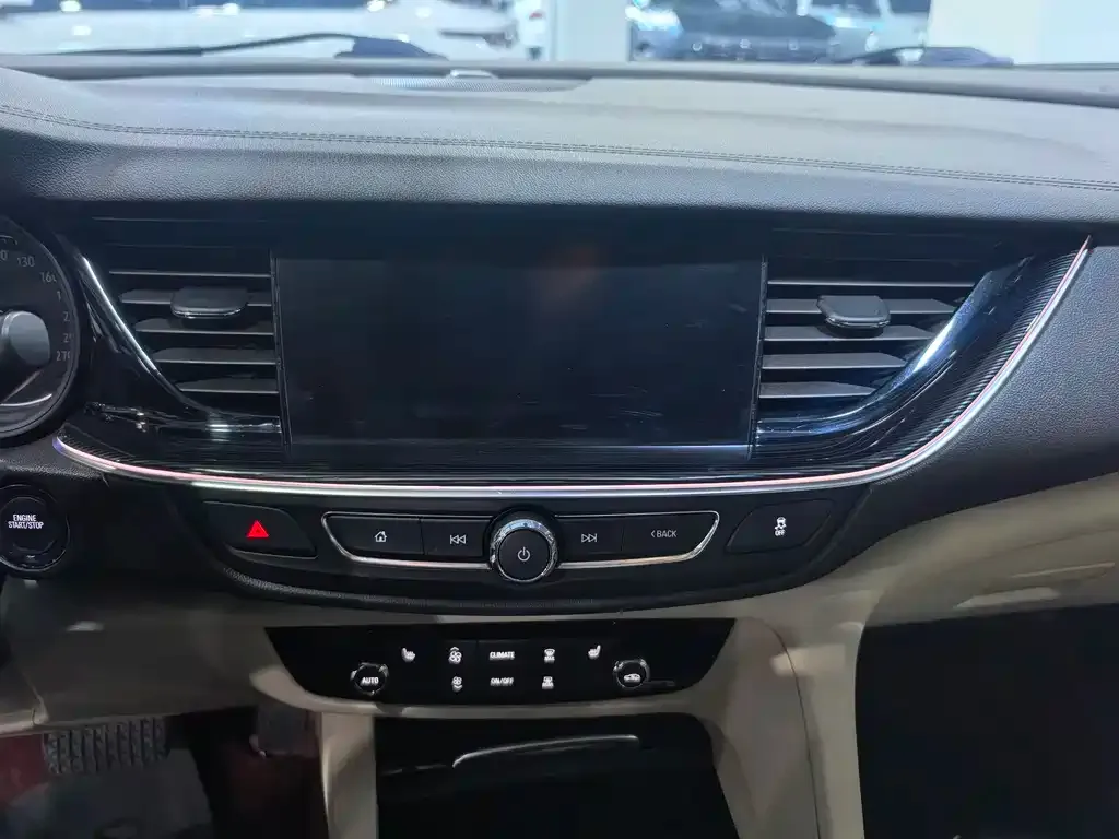 Buick Regal — фото 7