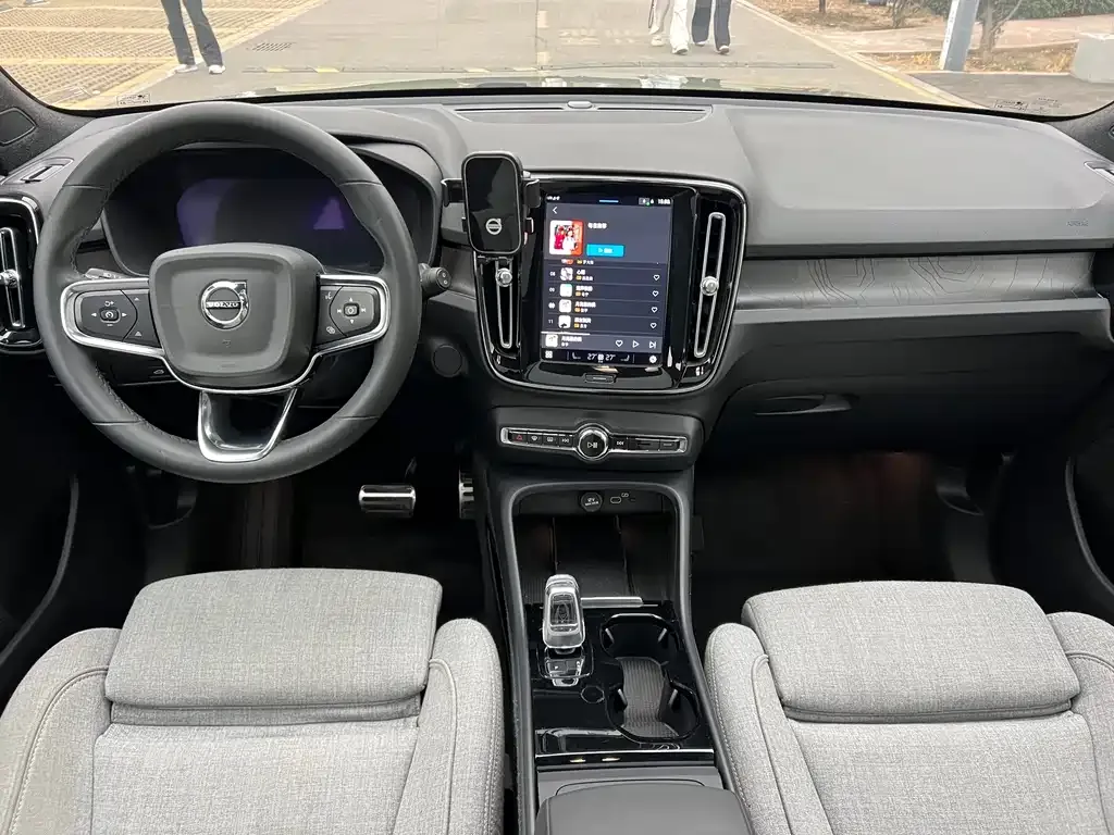 Volvo XC40 NEV 2023 из CN, фото 8